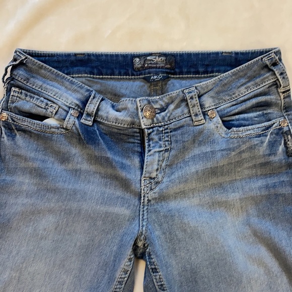 Silver Jeans Aiko Capris 31/22.5 Mid-Rise - Picture 9 of 11
